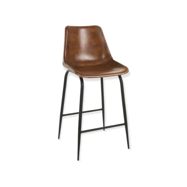 chaise de bar en cuir marron avec pieds en métal noir vu en biais