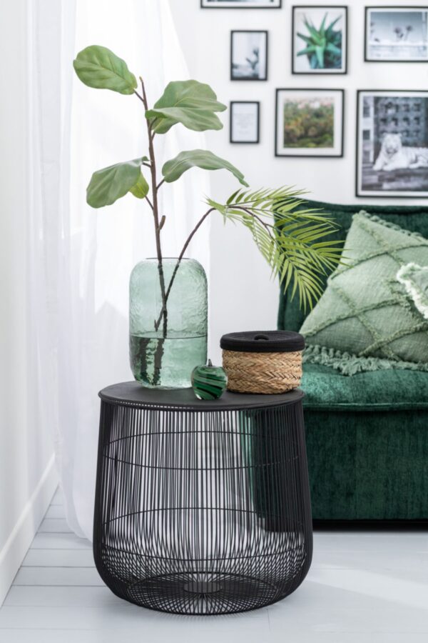 vase ovale translucide vert clair coussin carré en polyester vert clair table d'appoint en métal