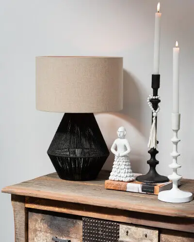 lampe bohème ficelles jute noir J-line Jolipa Lampe à poser noire lampe de table jute noir