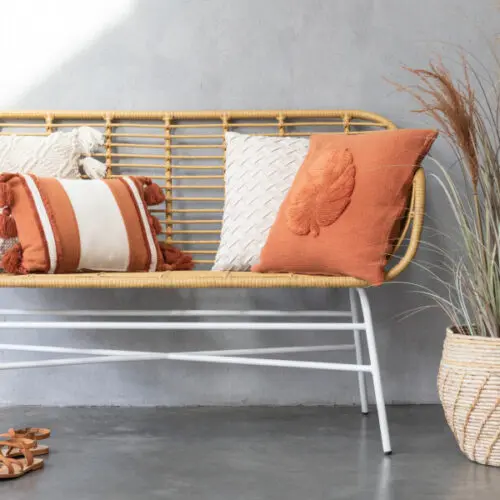 coussin ligne floche textile terracotta J-line Jolipa coussin terracotta coussin pompons