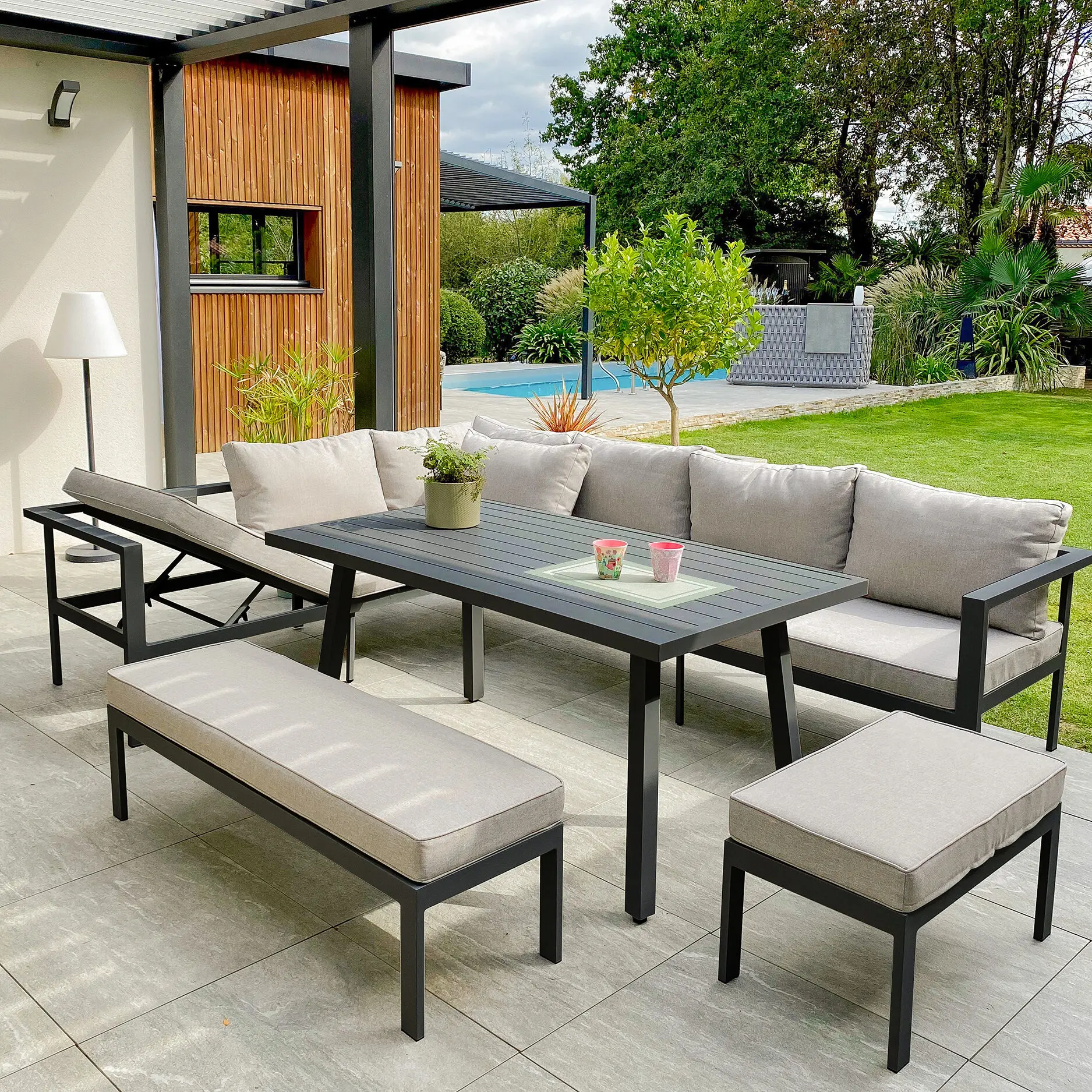 Ensemble repas de jardin ANTALYA 9 places en aluminium - GRIS ANTHRACITE Ensemble repas de jardin ANTALYA 9 places en aluminium - GRIS ANTHRACITE – Image 2