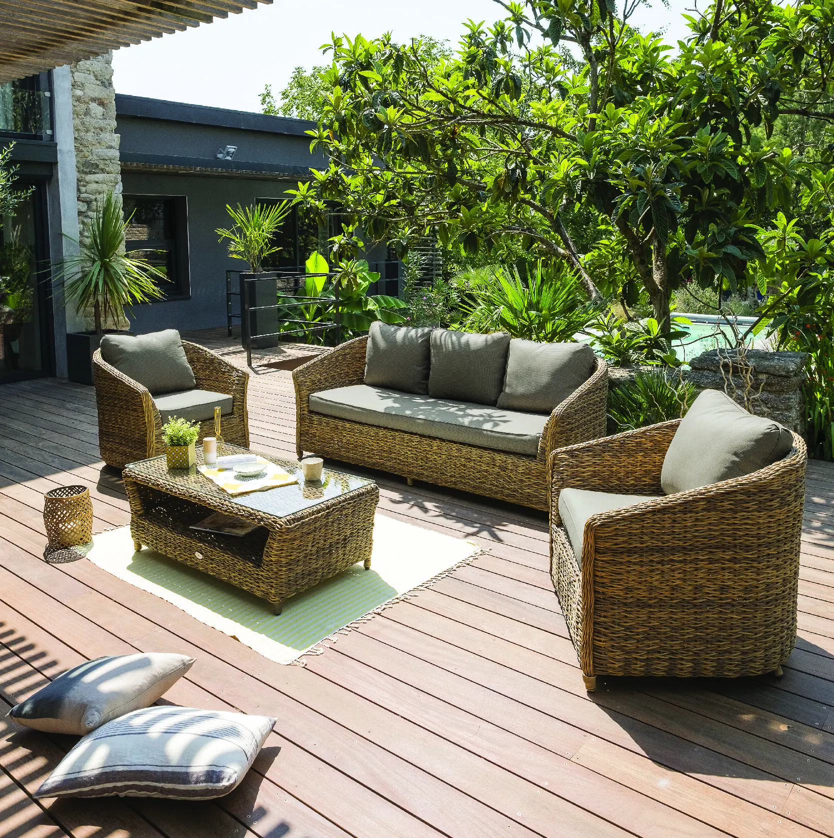 Salon bas de jardin résine tressée marron HAVANA 5 places salon bas de jardin résine tressée marron effet rotin HAVANA 5 places