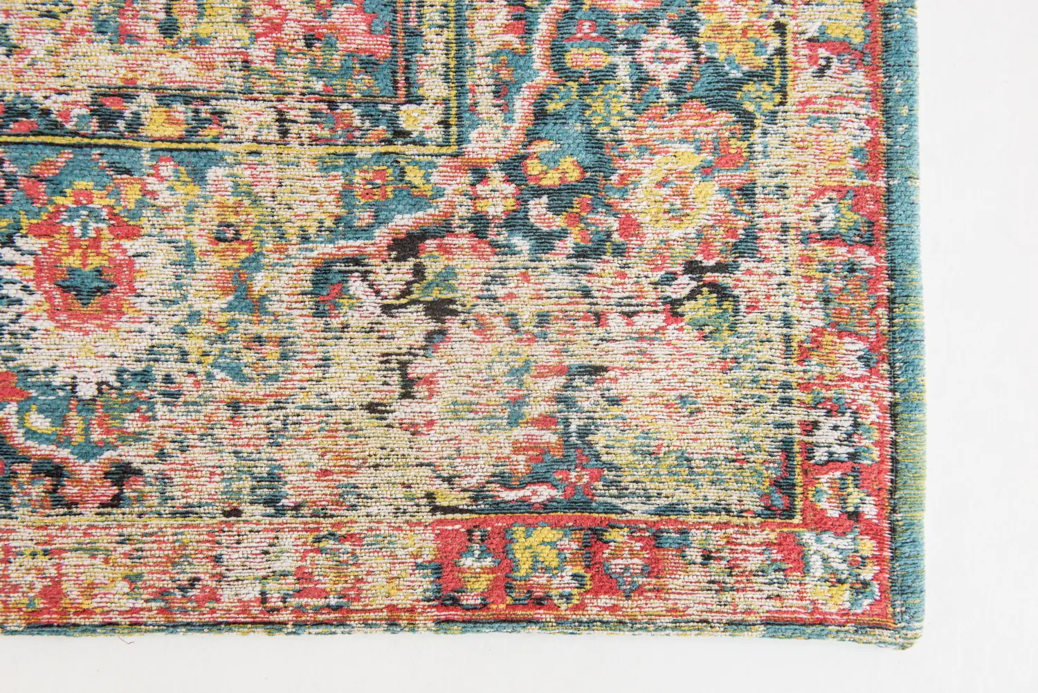 Tapis Antiquarian Bakhtiari Janiserry Multi Louis de Poortere Tapis Antiquarian Bakhtiari Janiserry Multi Louis de Poortere – Image 8