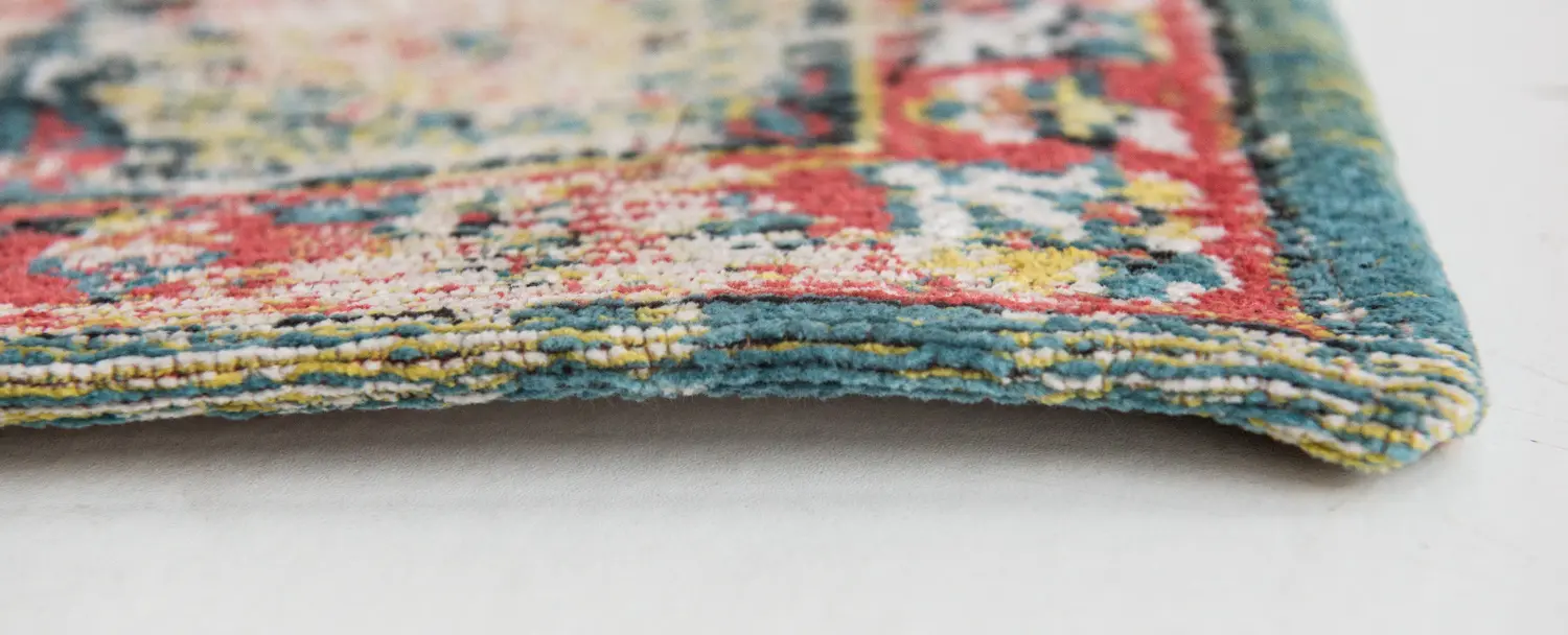 Tapis Antiquarian Bakhtiari Janiserry Multi Louis de Poortere Tapis Antiquarian Bakhtiari Janiserry Multi Louis de Poortere – Image 6