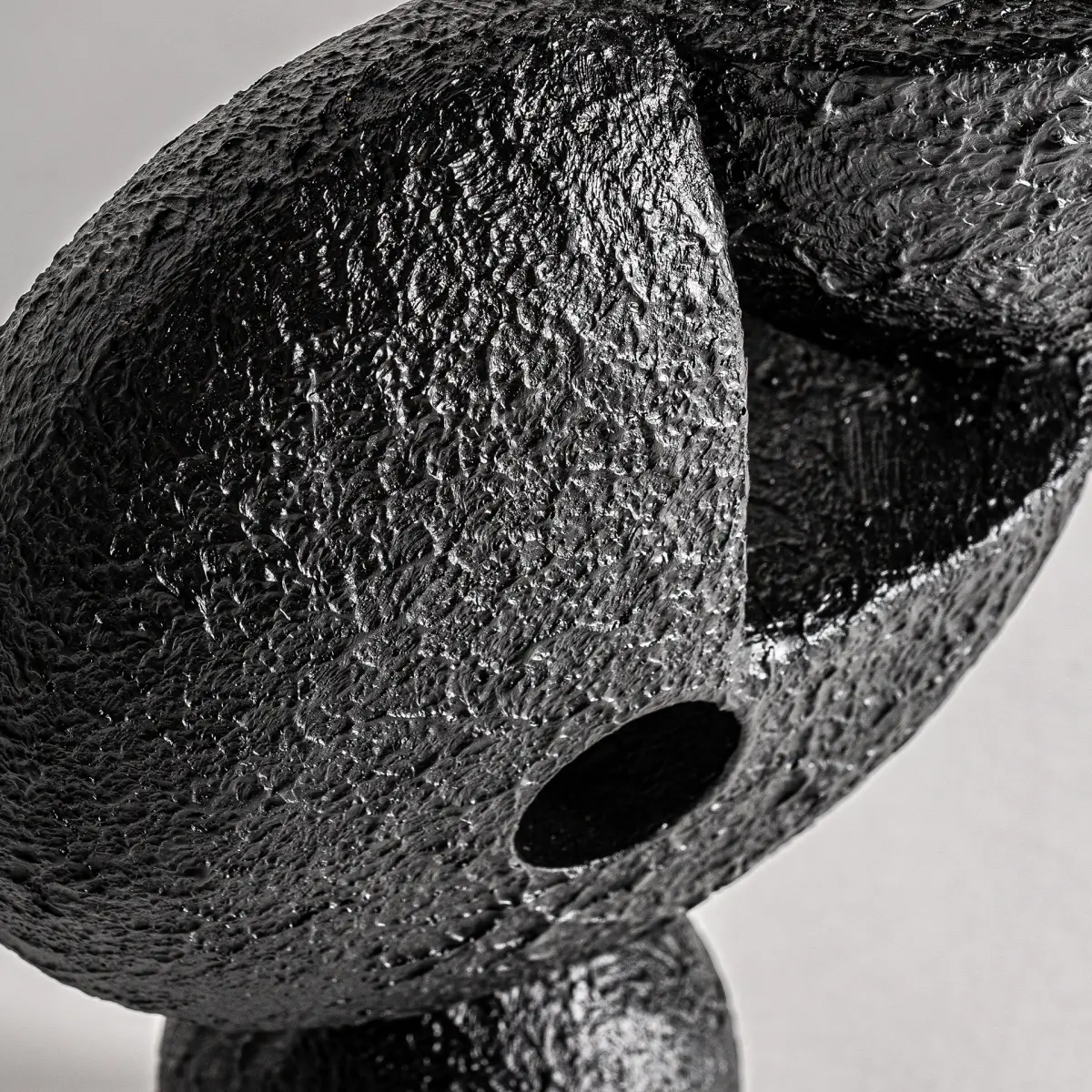 Sculpture Blake Vical Home noir Sculpture Blake Vical Home noir – Image 2