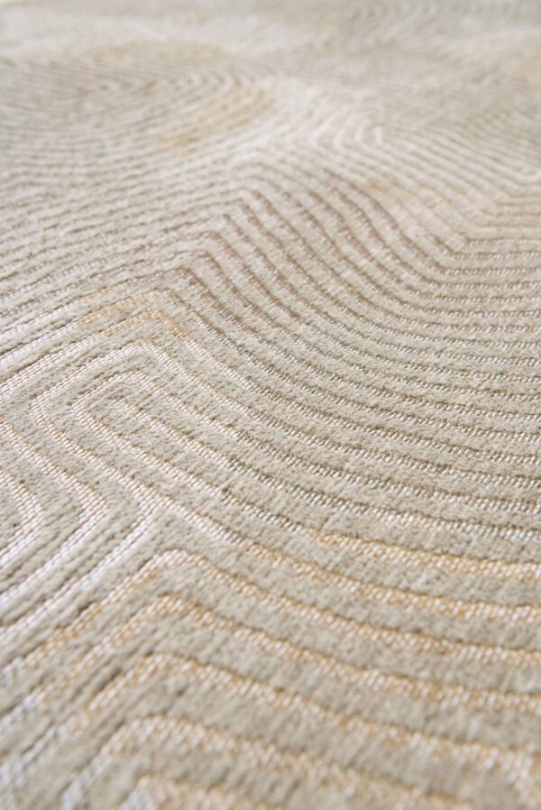 Tapis Meditation Coral Shell Beige Louis de Poortere – Image 8