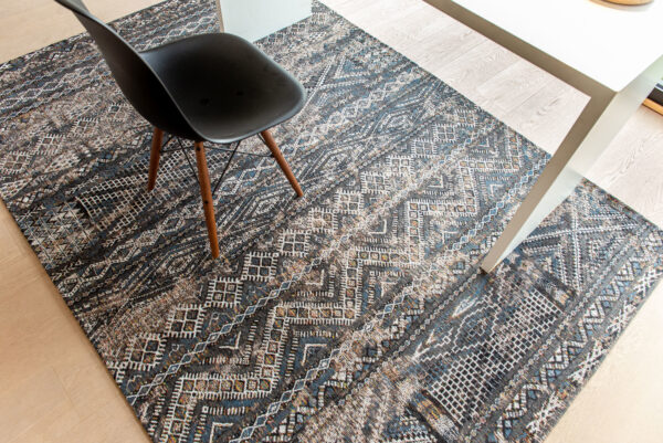 Tapis Antiquarian Kilim Black Rabat Louis de Poortere – Image 10
