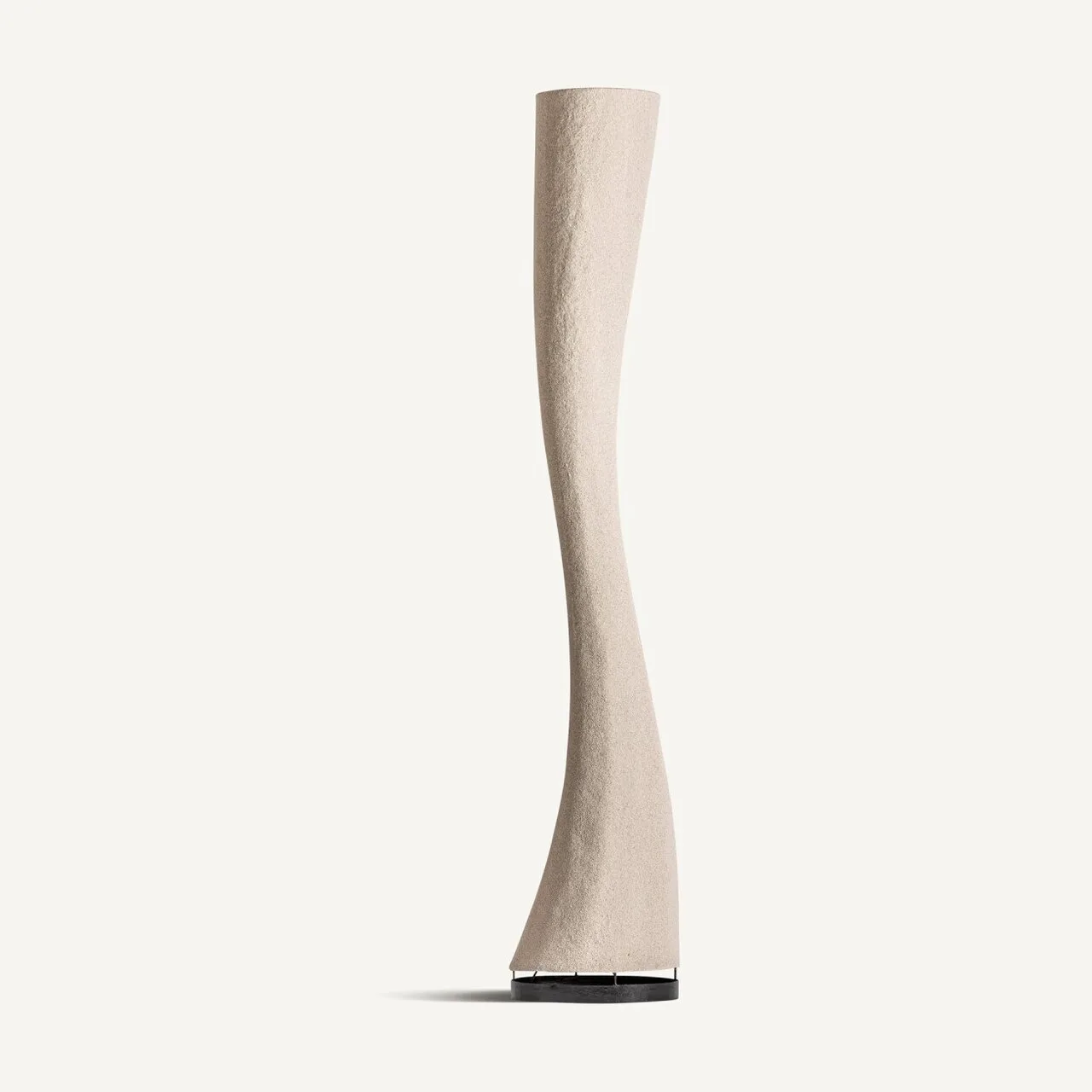 Lampadaire fibre naturelle crème et résine Vical Home