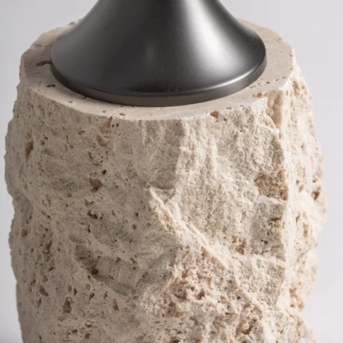 Lampe à poser Frangy marbre blanc et laiton noir Vical Home — vue 2