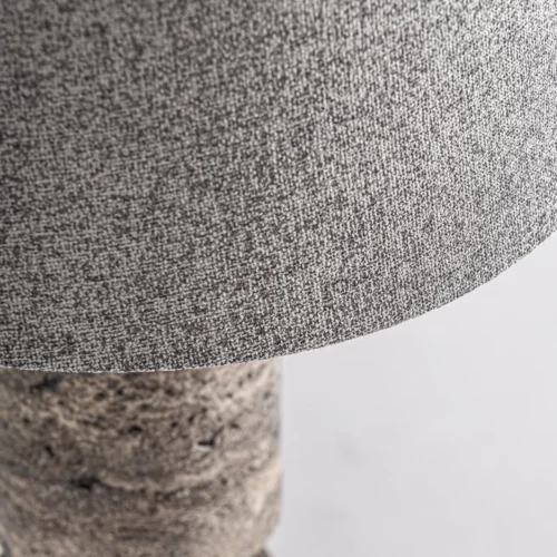 Lampe à poser Xilka travertin et lin gris Vical Home — vue 4