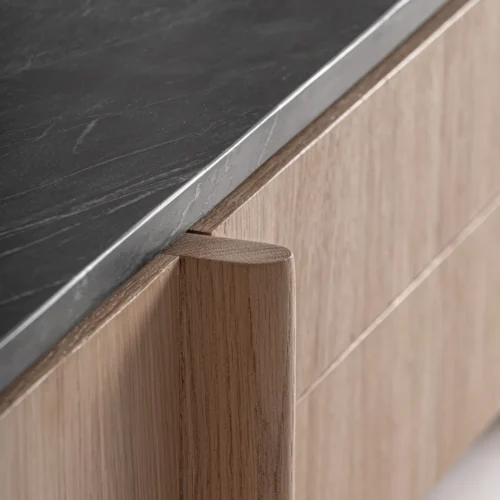 Meuble TV Nara chêne clair et marbre noir Vical Home — vue 4