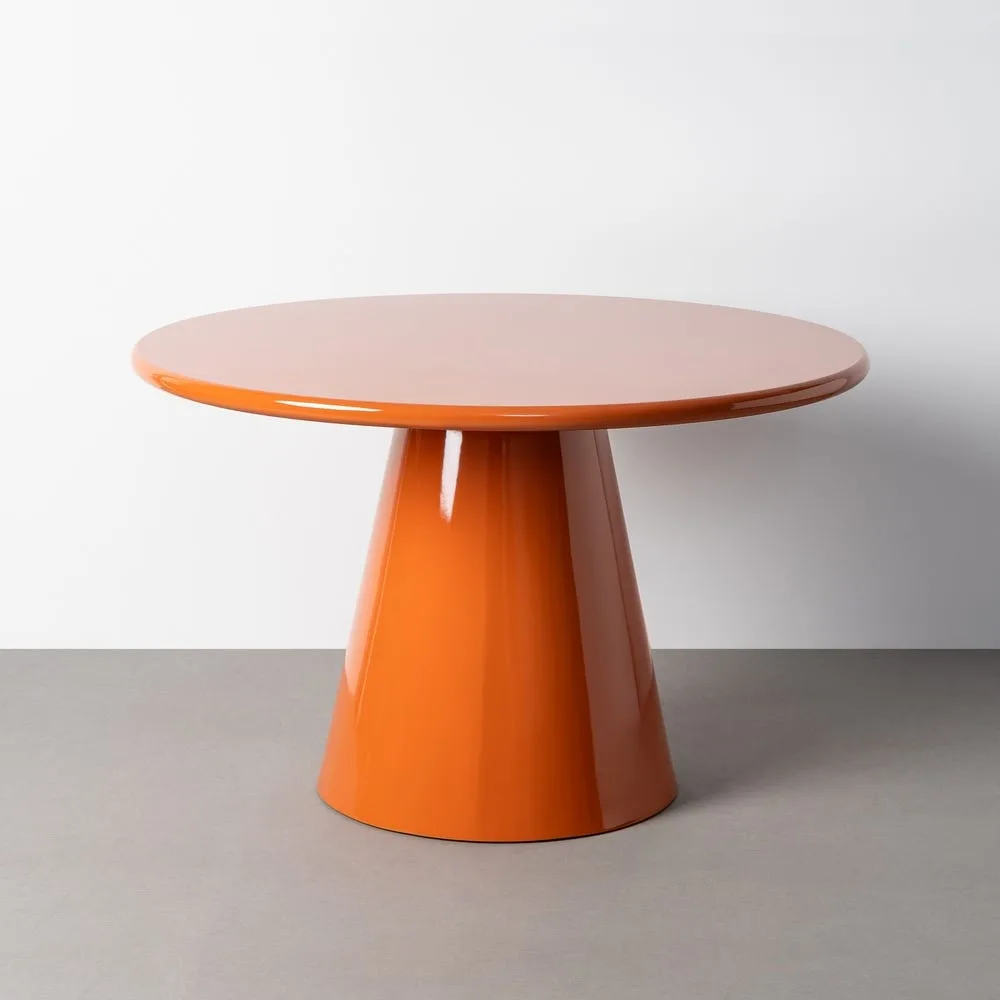 Table à manger ronde laquée orange brillant Ixia 120 cm