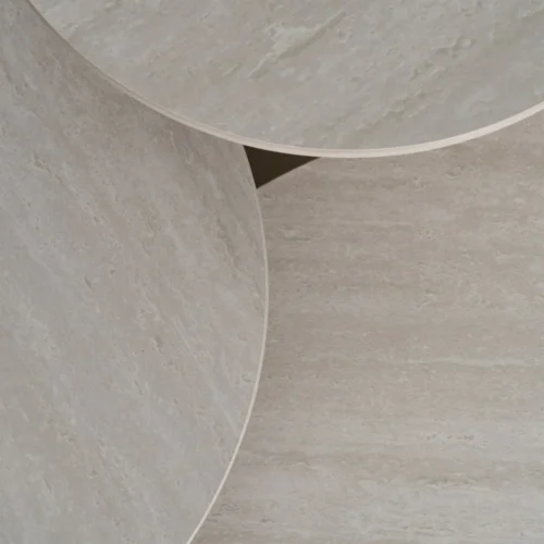 Table basse trio plateau pierre frittée effet travertin Ixia 80 cm — vue 3