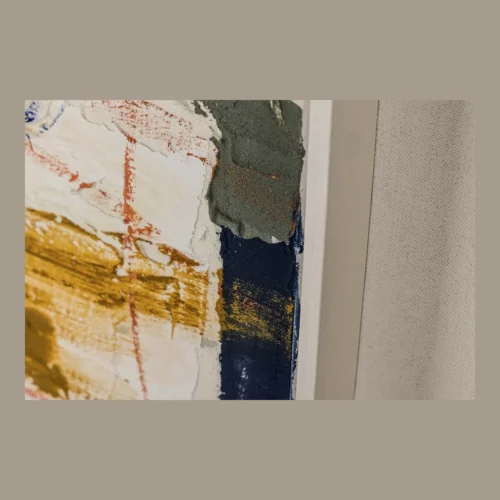 Tableau abstrait peint main terres et bleu encadré Ethan Chloé 120 x 170 cm