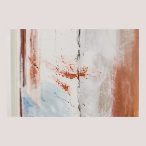 Tableau abstrait peint main terres et bleu encadré Ethan Chloé 120 x 170 cm