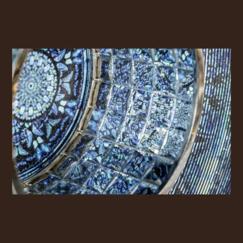 Tableau mandala bleu nacré cadre bois Ethan Chloé 173 x 173 cm