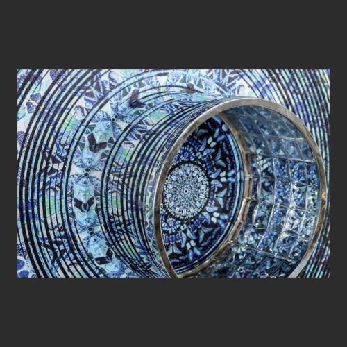 Tableau mandala bleu nacré cadre bois Ethan Chloé 173 x 173 cm