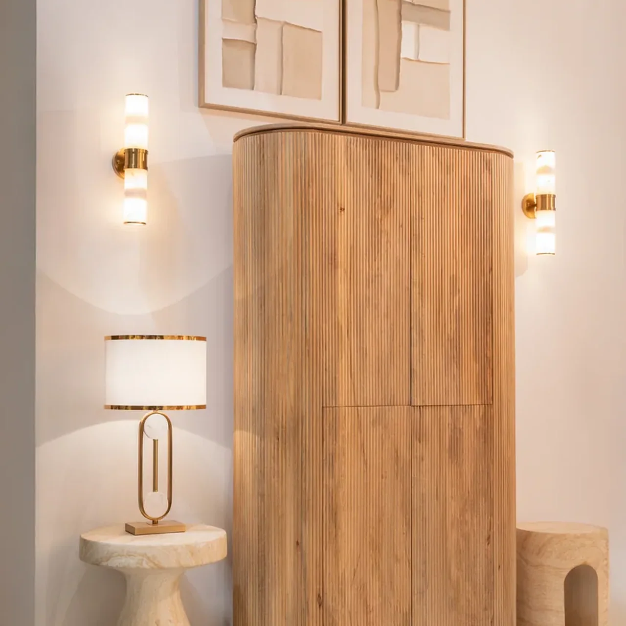 Armoire cannelée bois de manguier Myra 2 portes Ethan Chloé 200 cm