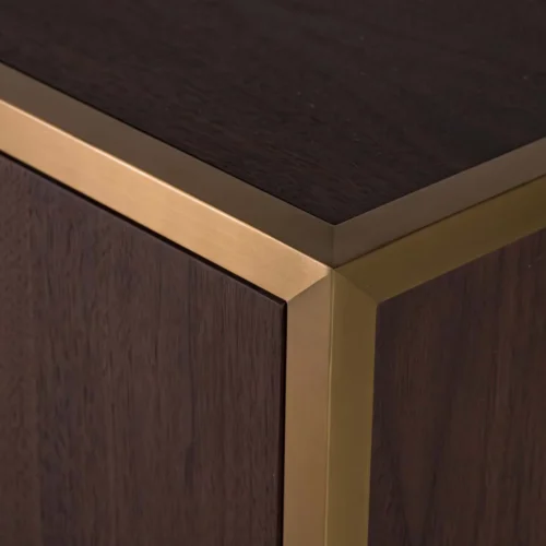 Buffet bois foncé et doré Noblesse 4 portes socle arrondi Ethan Chloé 180 cm — vue 9