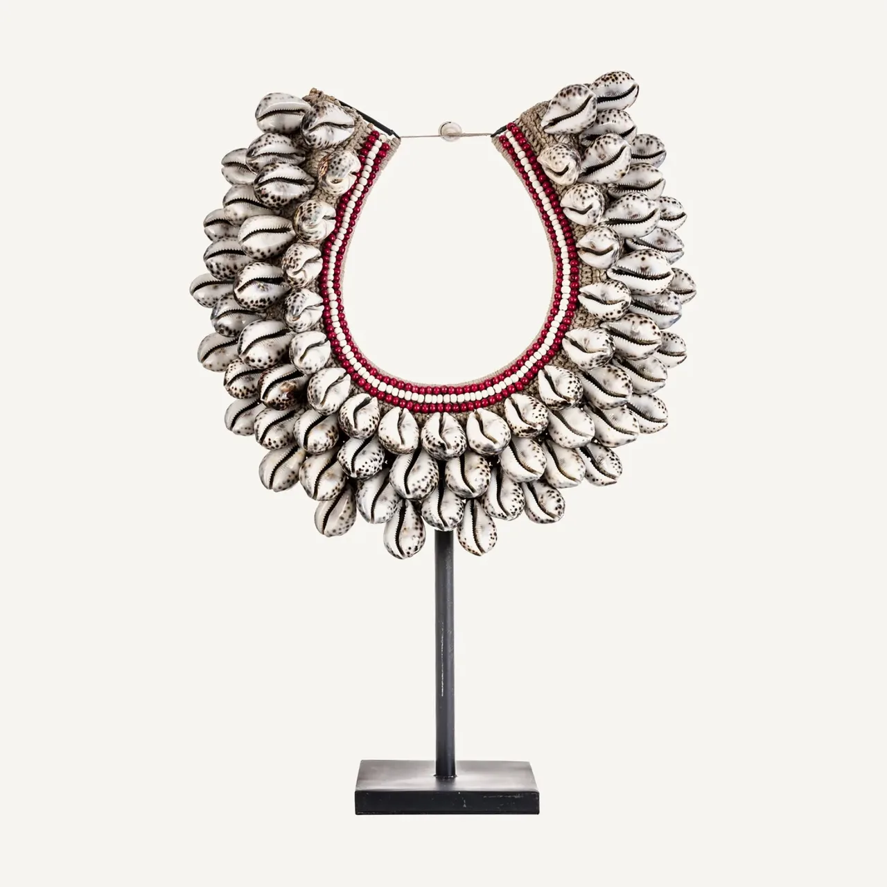 Collier décoratif Inga coquillages et fer noir Vical Home