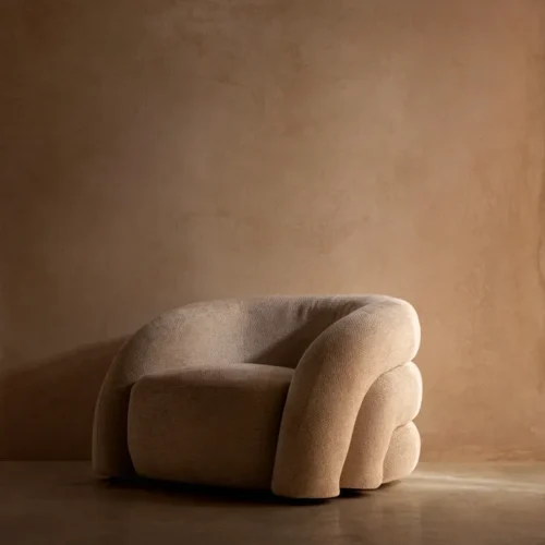 Fauteuil chenille socle bois foncé enveloppant écru Ethan Chloé 100 cm — vue 3
