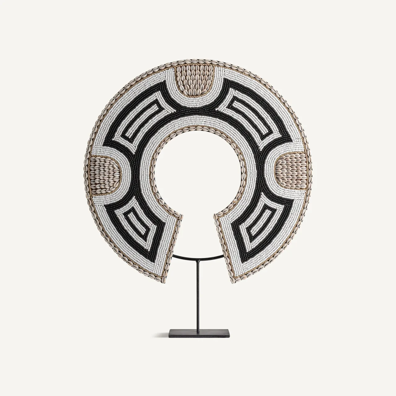 Figurine Blacke noir et blanc sur socle Vical Home