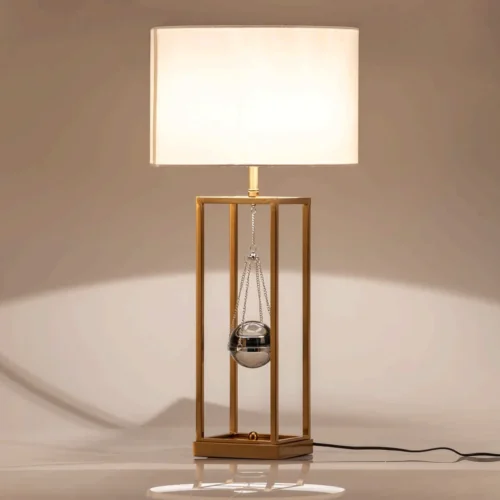 Luminaires Ethan Chloé Lampe à poser lanterne dorée goutte de verre Helsinki Ethan Chloé 80 cm