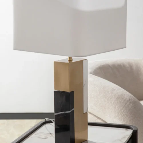 Lampes à poser Ethan Chloé Lampe à poser montant doré insert de marbre blanc Ethan Chloé 66 cm