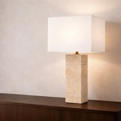 Luminaires Ethan Chloé Lampe à poser pilier carré en travertin abat-jour lin Ethan Chloé 71 cm