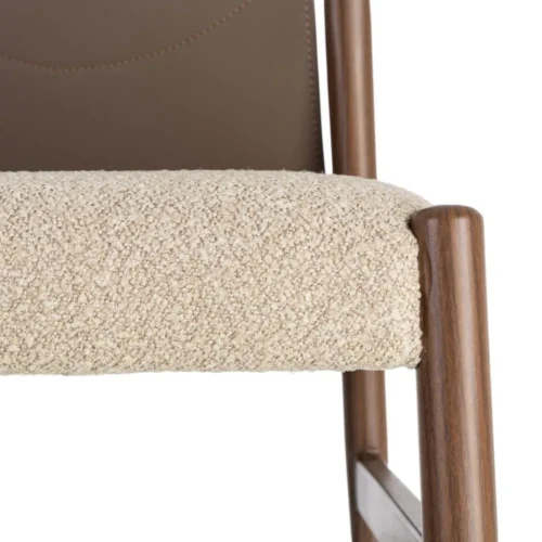 Lot 2 Chaises métal dossier similicuir marron et taupe Ixia 50 cm — vue 3
