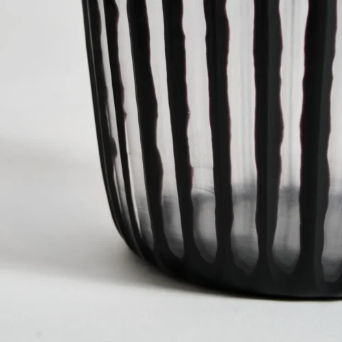 Vase Doboz verre noir Vical Home — vue 2